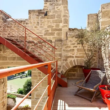 בית נופש Slice Of Castle In Aubais, Very Charming House Aubais