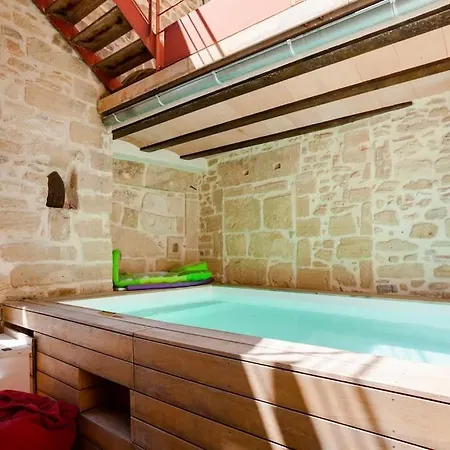 בית נופש Slice Of Castle In Aubais, Very Charming House Aubais